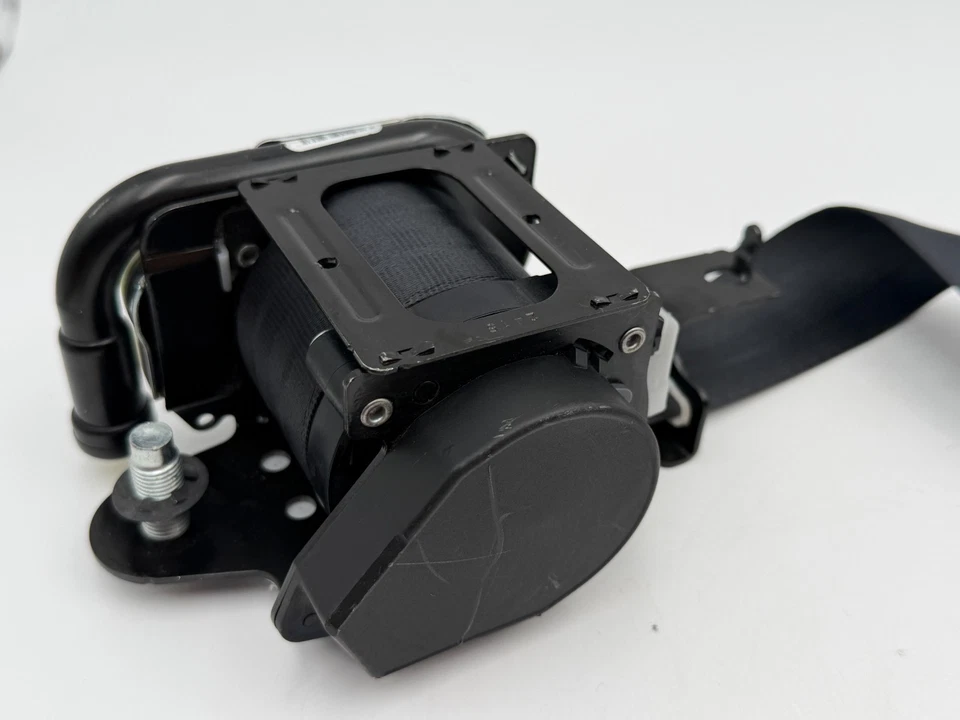 Retractor de cinturón de seguridad delantero derecho Honda Accord 2018-2022 negro OEM Foto 4 de 4