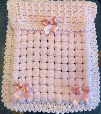 Schöne dicke Bommeldecke Kinderwagengröße alles rosa  