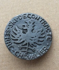 Rare insigne, broche pin's de ski  de l'ESF de Serre Chevalier, ski décontracté