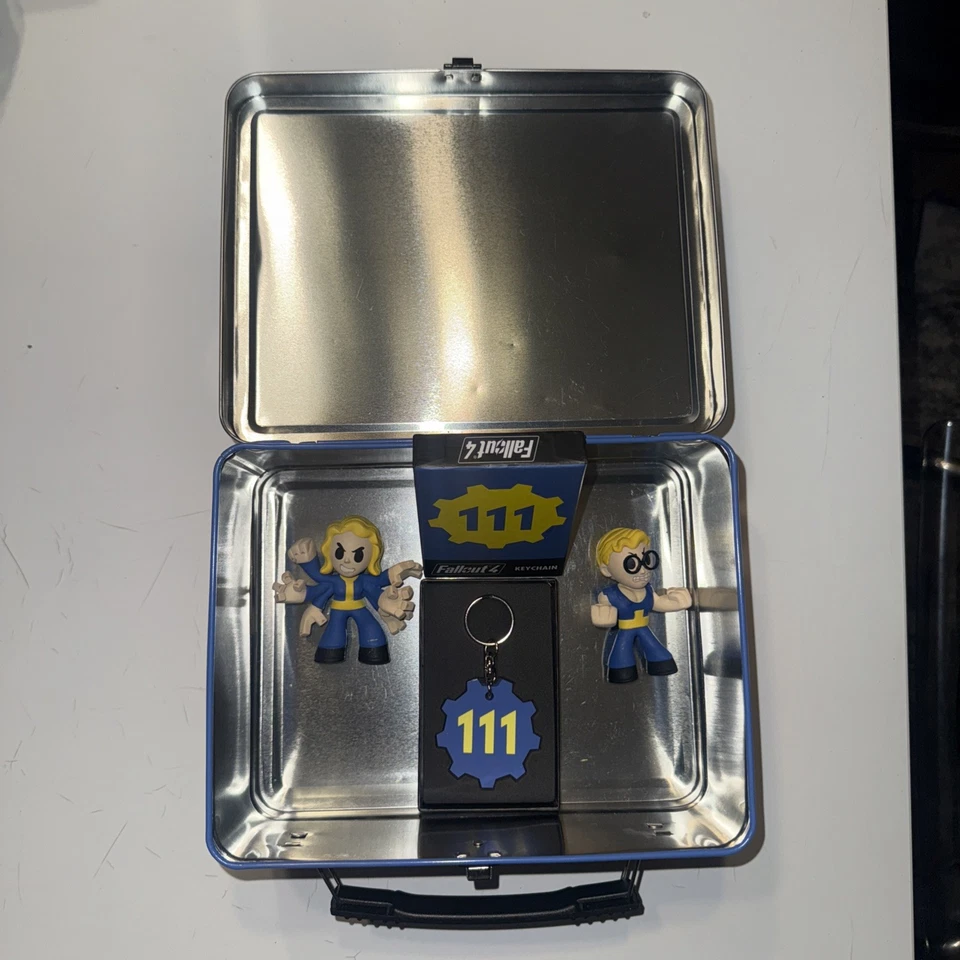 Fallout 4 Vault 111 Blue Metal Tin Lunchbox Vault Boy by Bethesda with extras   - Image 2 of 2