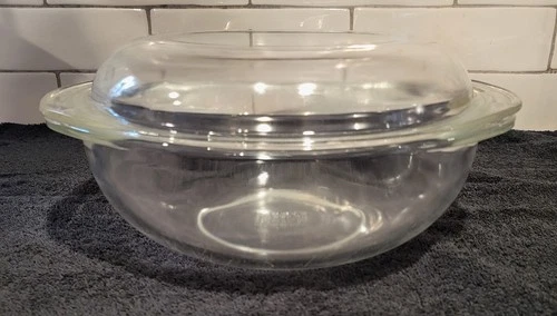 Vintage PYREX 2L Clear Casserole Dish 024 with Lid 624-C1  2 Piece Set