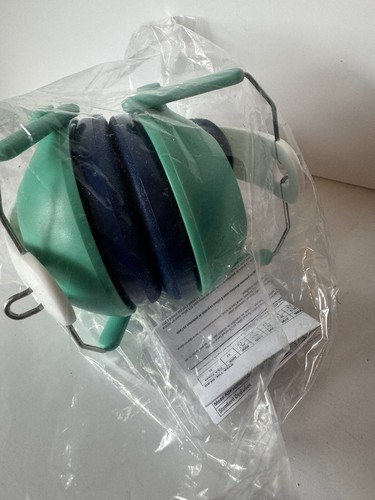 NIB 3M Children’s Ear Protection 22db Green Cushioned - Picture 5 of 7