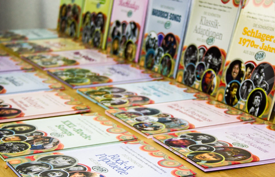 Die schönsten NDW-Songs aus der DDR (CD+Buch) NEU & OVP - Bild 3 von 3