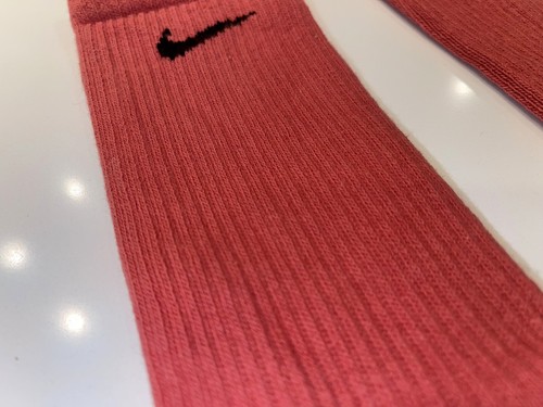 DISCONTINUED NIKE DRI-FIT EVERYDAY PLUS Cushion Crew Socks CRANBERRY YOUTH 5Y-7Y - Picture 10 of 13