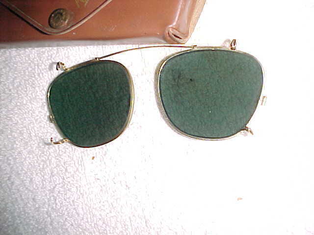 RAY BAN vintage CLIP-ON SUNGLASSES - B&L 46 - CASE & PAPERS RAY BAN vintage CLIP-ON SUNGLASSES - B&L 46 - CASE & PAPERS