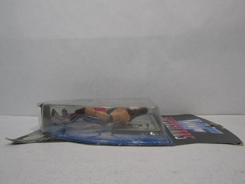 WWF Superstars Bret "Hit Man" Hart Series 3 Jakks Pacific, Damaged Card - Picture 8 of 8
