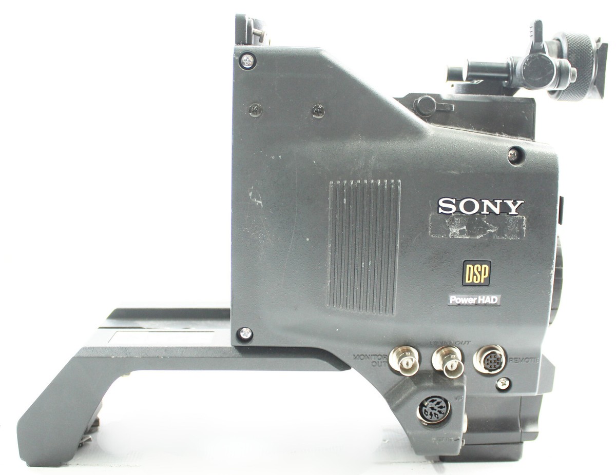 ソニーDXCーD30 SONY DXC-D30 PROFESSIONAL VIDEO CAMERA | Premier Equipment