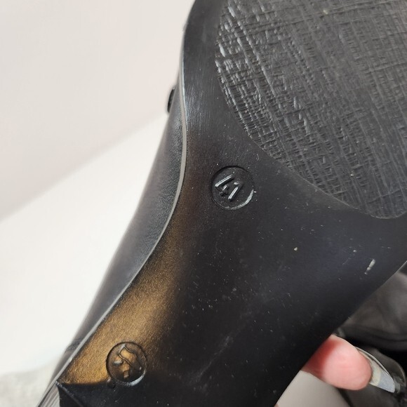 Rieker Black Leather Low Heel Slip On Shoes Womens Size 40 10 Office