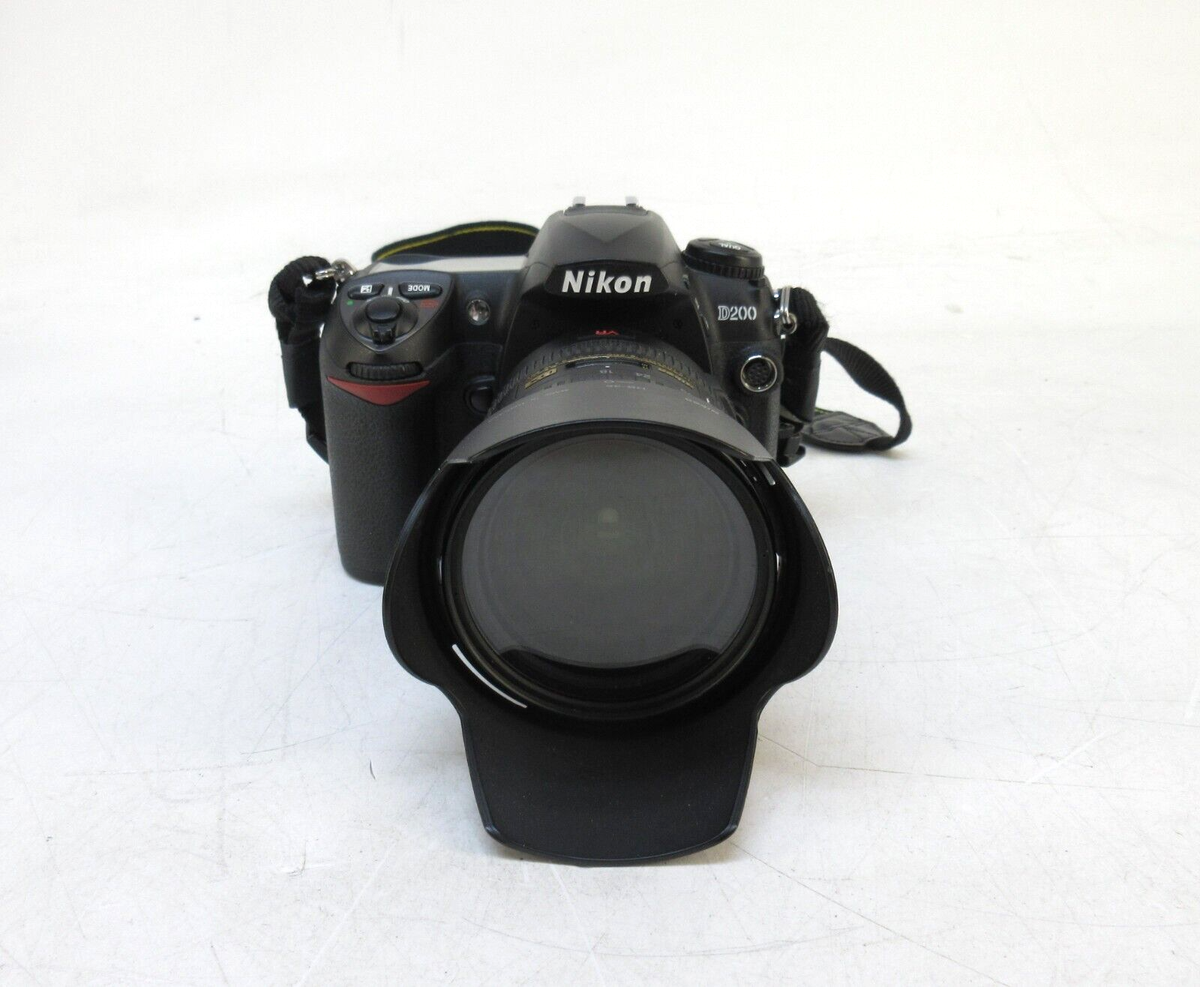 Nikon D200 Digital SLR Camera with AF-S Nikkor 18-200mm (DX SWM VR