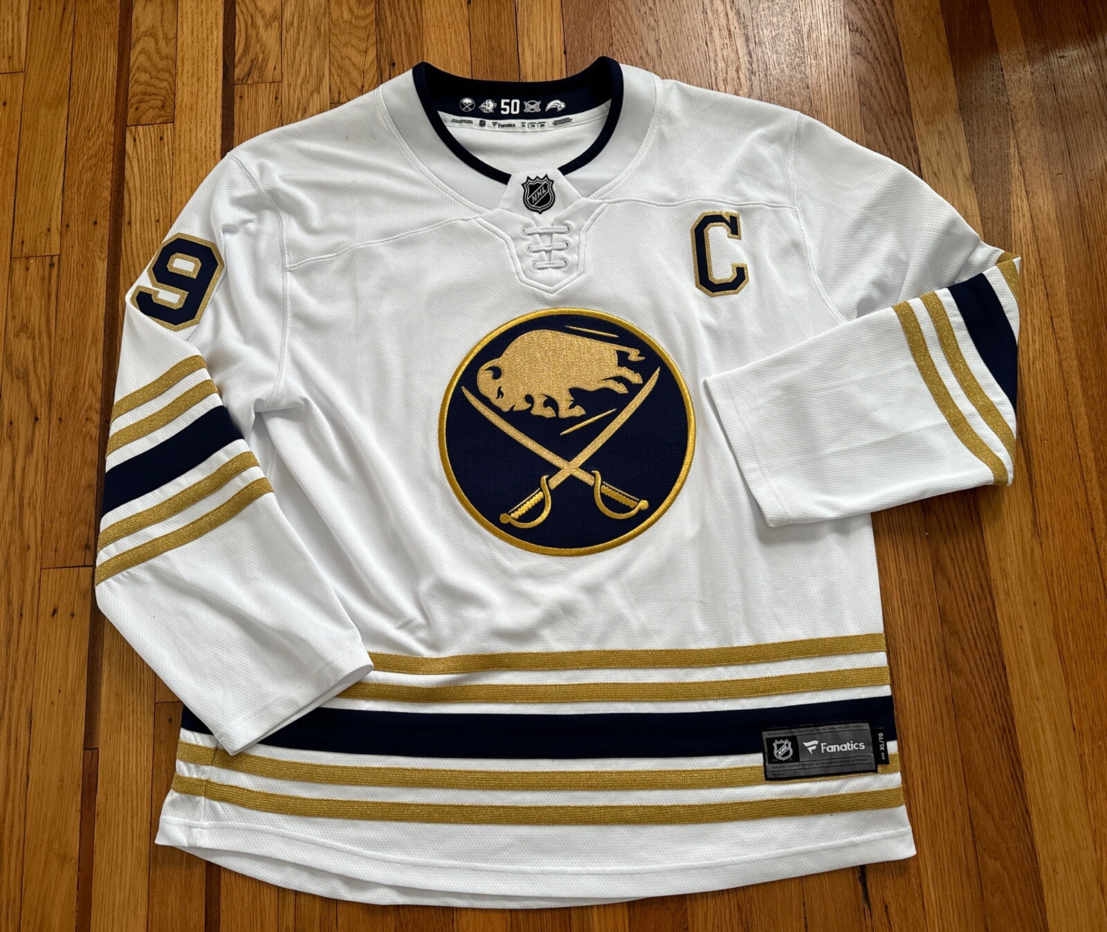 Picture 1 of 11