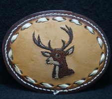 XA25141 NOS VINTAGE 1970s DEER BUCK ANIMAL ARTWORK LEATHER MENS BELT BUCKLE