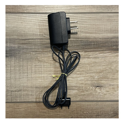 Sony Ericsson CST-15 CAA-0002009-US Charger Adapter 5V Black with Charging Cable