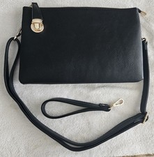 BLACK LEATHER 3 SECTION CROSSBODY / WRISTLET PURSE - GOOD CONDITION SEE PHOTOS 