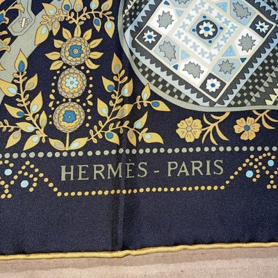 HERMES スカーフ HERMES 世界で完売 コレクター品 En Liberte！Aubergine 02 (HERMES