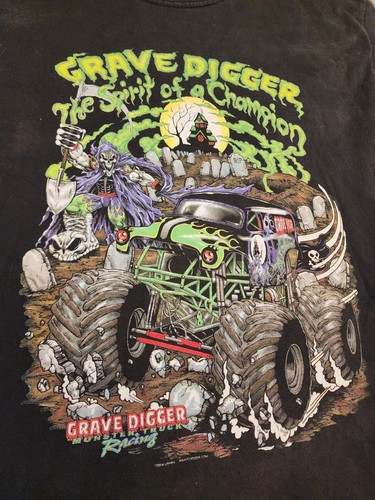 2004 Grave Digger Monster Truck Racing Spirit of a Champion Youth M Faded - Picture 11 of 12