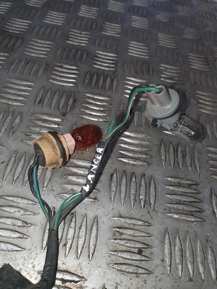 MITSUBISHI LANCER SPORT REAR BULB LOOM OS DRIVERS 2007 - Image 2 of 4