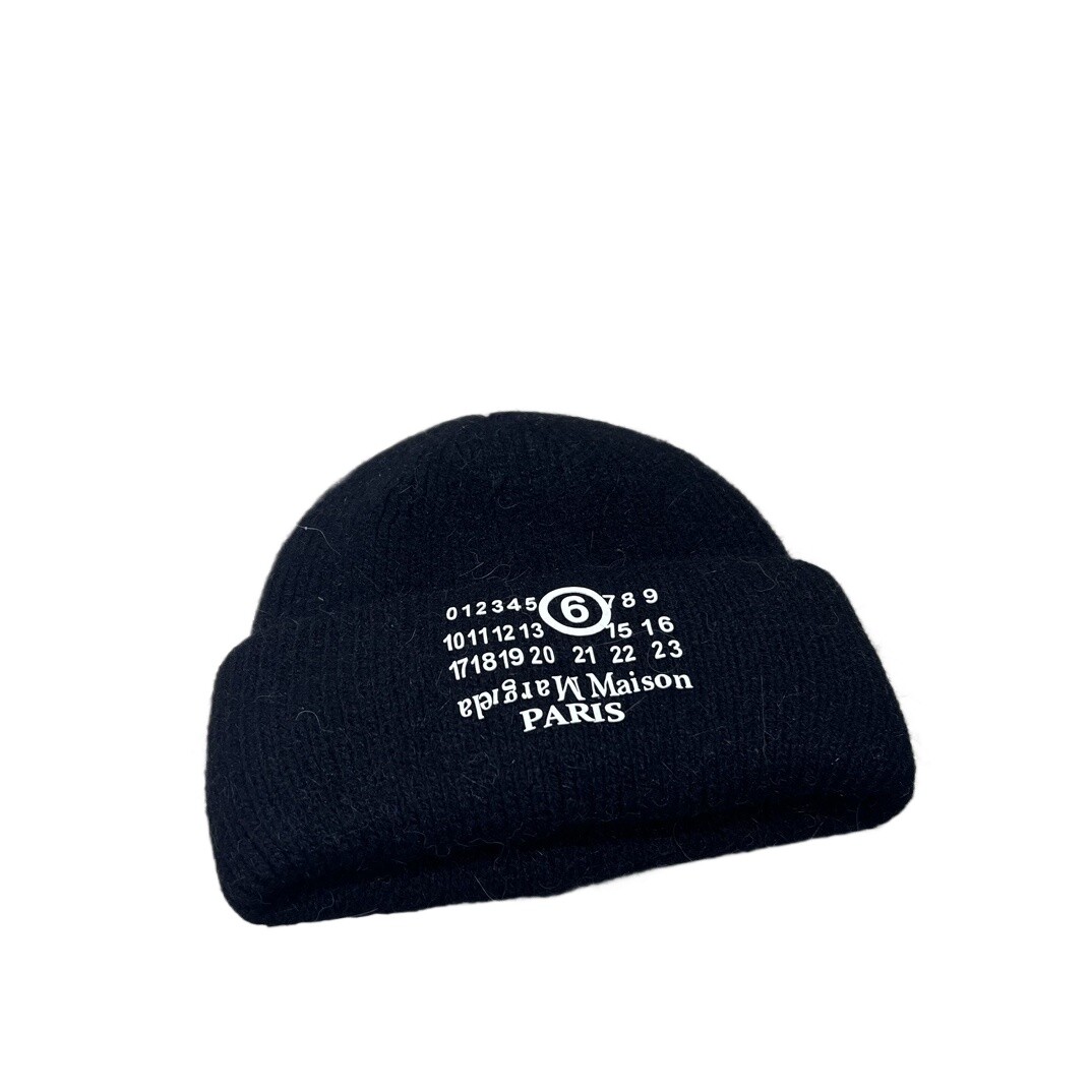Mens Womens Trendy mm6 Beanie Maison Knitted Hat Autumn Winter Skull Cap