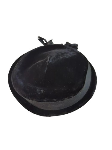 Vintage Abraham & Strauss Women's Hat Black Velvet Ribbon Bow One Size 1959s - Picture 11 of 17