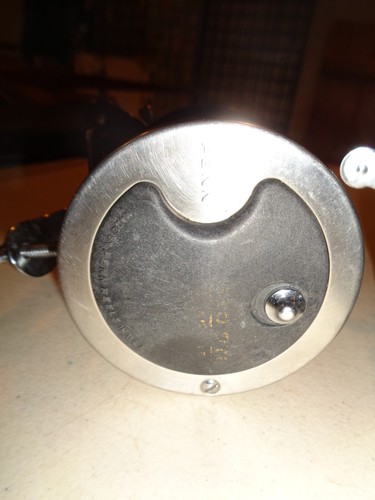 2 PENN 320 GTi Level-Wind Trolling, Bootsangelrollen, RH., USA - Bild 6 von 10