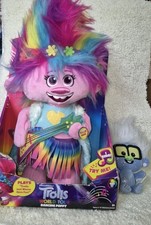 Dreamworks Trolls World Tour Dancing Poppy Singing "Trolls Just Wanna Have Fun"