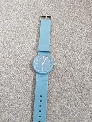 Avon Brook Silikonuhr blau bequemes Silikonarmband 
