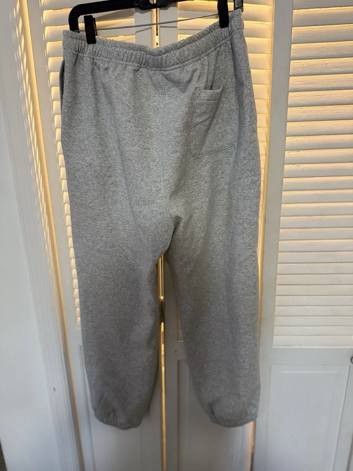 Pantalones deportivos Supreme grises y blancos para hombre talla XL nuevos Foto 2 de 3