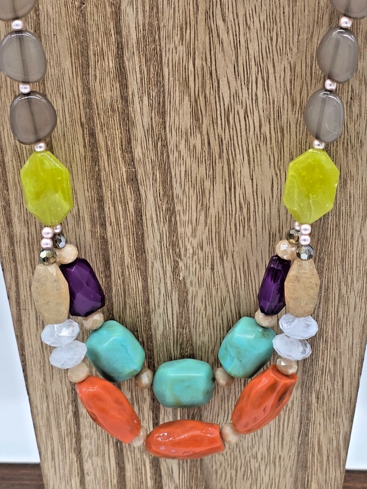 Collar SPRING BREAK Premier Designs Cuentas de Vidrio de Resina de Cuarzo Rutilado 20-24" Foto 3 de 4