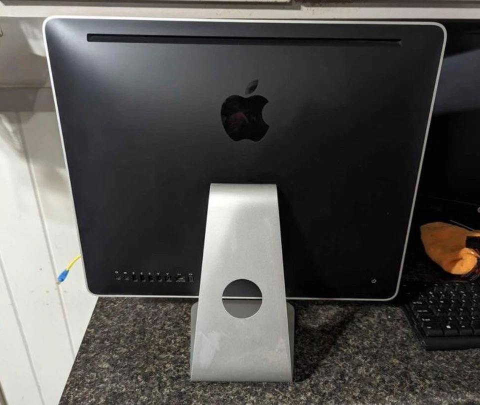 Apple iMac  A1224 Mid 2009 20in  2.26GHz 2GB DDR3 RAM 250GB HDD Windows 7 Ult - Image 3 of 4