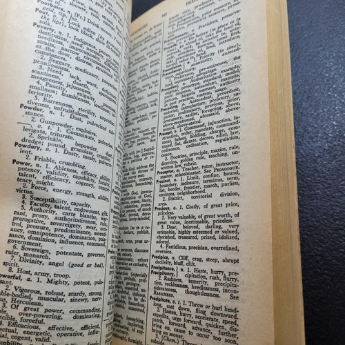 Soule's Dictionary of English Synonyms - 1966 Bantam Vintage Edition - Picture 7 of 17