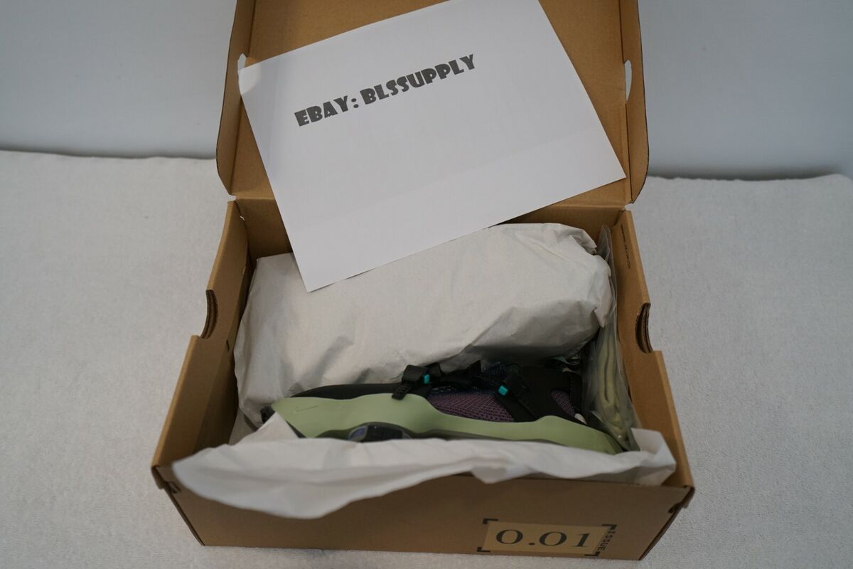 NIKE ISPA ZOOM ROAD WARRIOR ISPA CLEAR JADE IN HAND BRAND NIKE ISPA ZOOM ROAD WARRIOR ISPA CLEAR JADE IN HAND BRAND