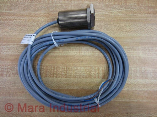 Cutler Hammer E57SAL18T111SD Eaton Proximity Switch