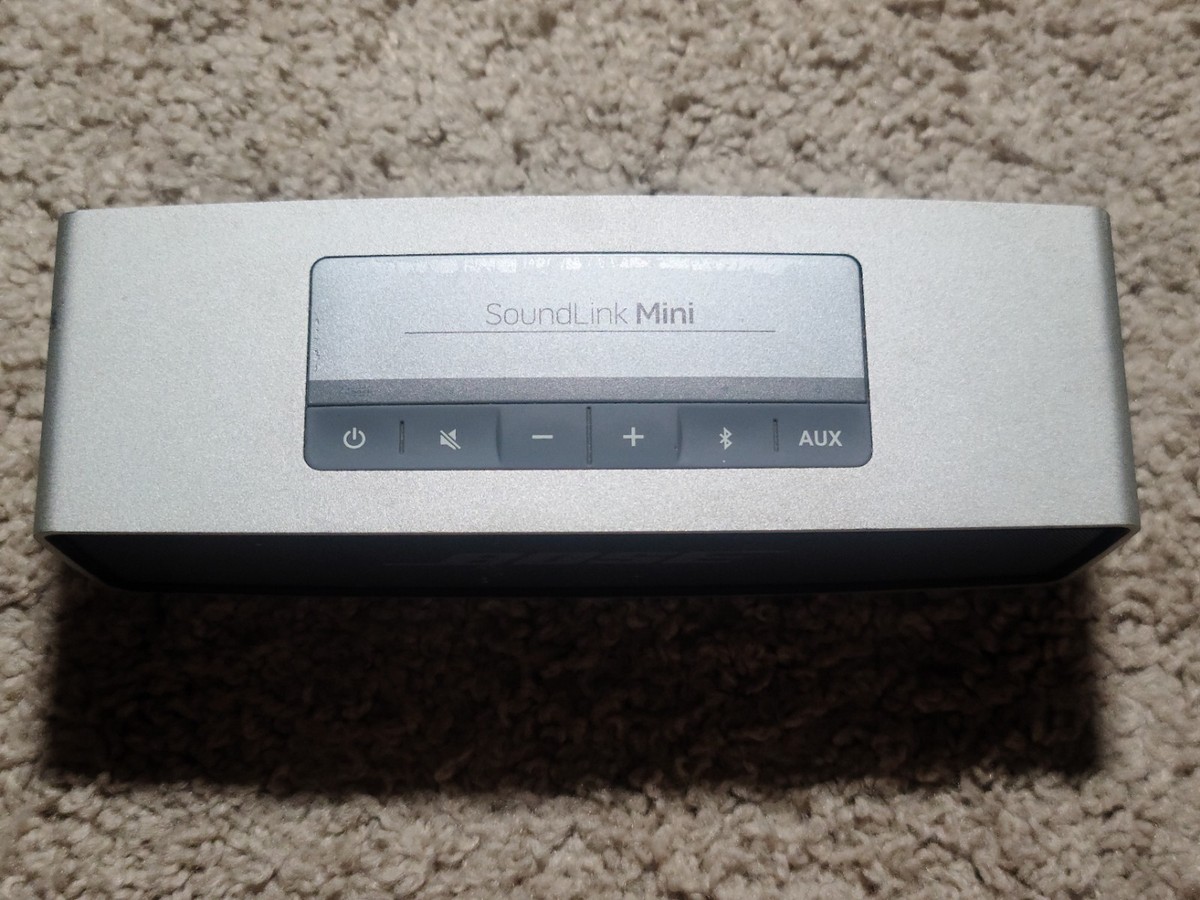 PARTS/REPAIR* Bose SoundLink Mini Bluetooth Speaker (NOT CHARGING
