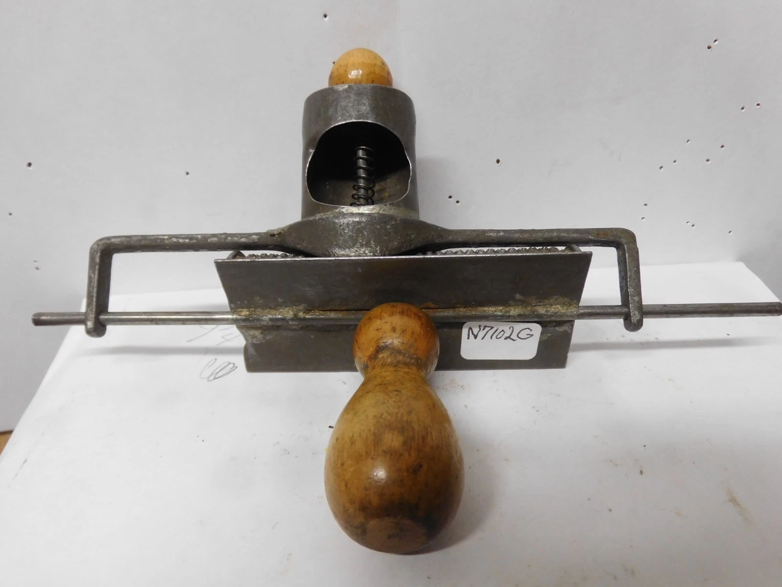 EDGAR ANTIQUE 1890's TIN NUTMEG SPICE GRATER GRINDER WOOD HAND SPRING CRANK RARE