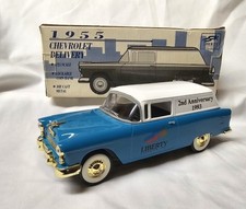 Liberty classics die-cast 1955 Chevy sedan 2nd anniversary 1993 coin bank, key