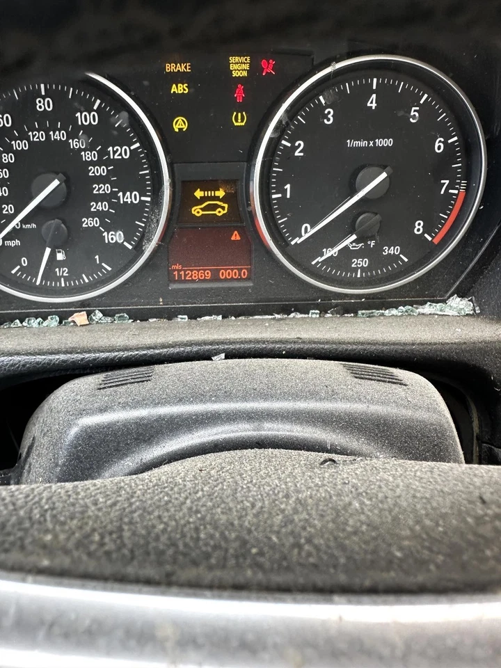 BMW BMW 335i Velocímetro Conv, MPH, AT, sin crucero adaptativo 09 10 Foto 2 de 4