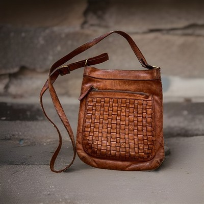 Harbour 2nd Women s Brown Crossbody Bag Zip Closure , Slots
