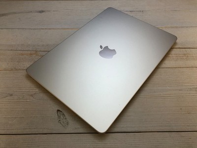 Apple MacBook Air 2022 13