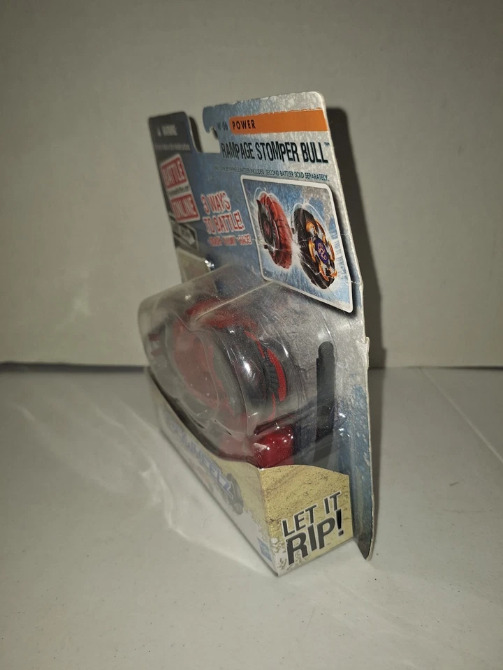 全新 Tomy Beyblade Beywheelz W-06 Rampage Stomper Bull 3 种战斗方式 2012 — 第 4/4 张图片