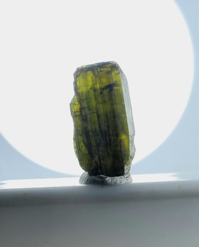 Chrome rich Pleochroic Epidote Terminated & Unterminated Crystals 55 Pcs Lot . - Picture 7 of 12