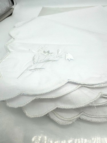 Vintage White Embroidered Perma Press Table Linens Set By Writing Imports - Picture 6 of 7
