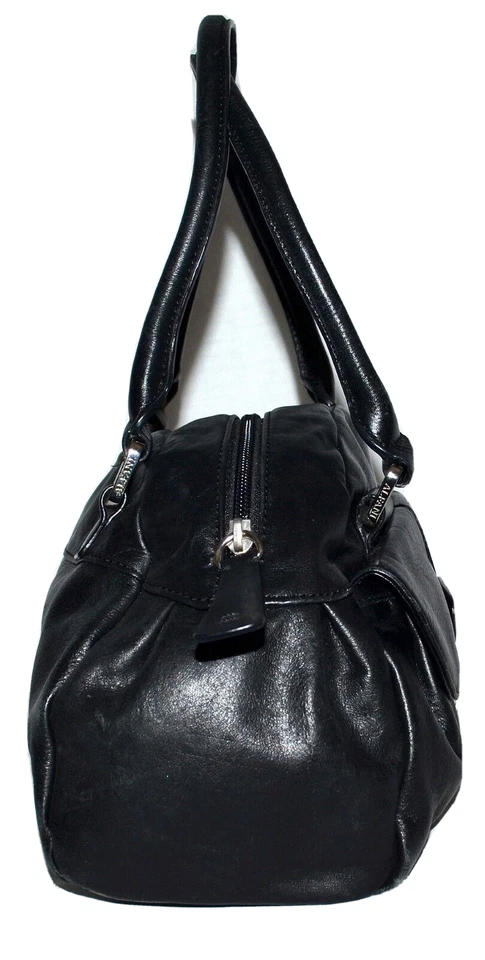 Alfani 黑色荔枝纹柔软皮革大号前翻盖口袋 2 肩带单肩包 — 第 3/4 张图片