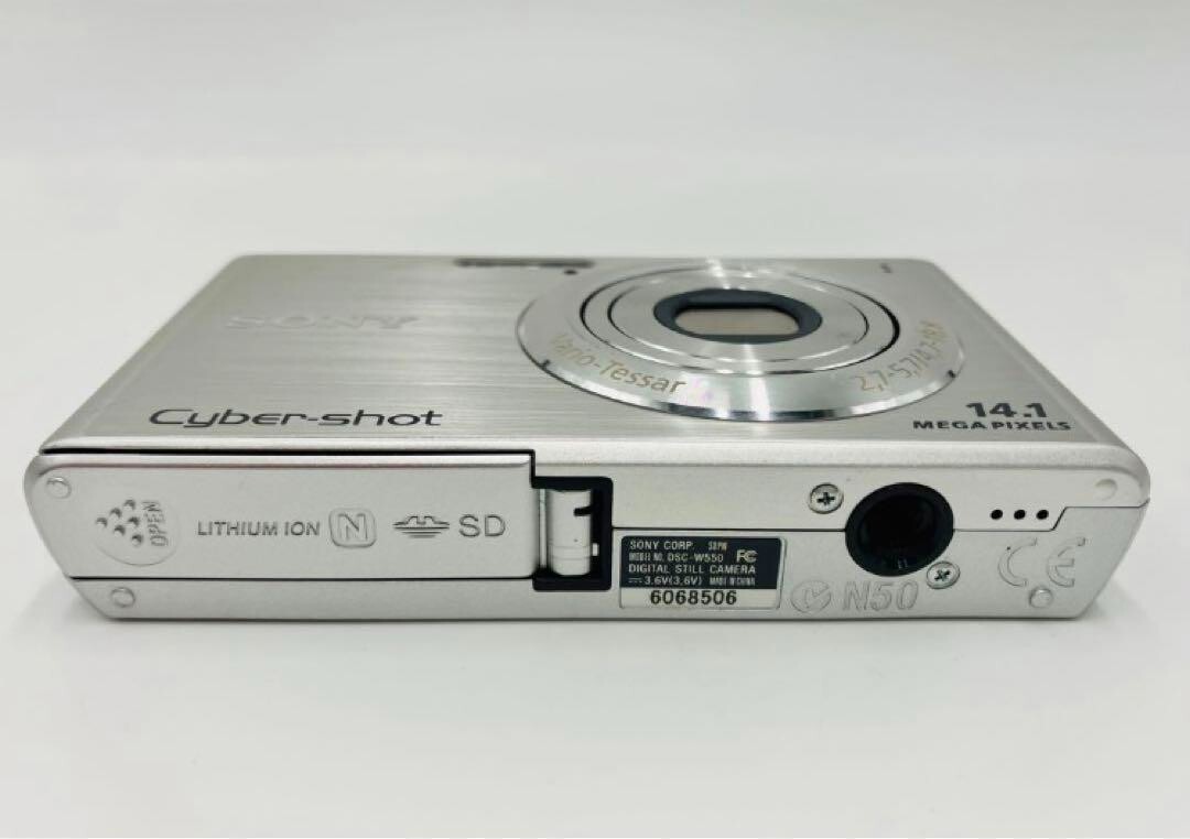 Good] SONY Cyber-Shot DSC-W550 Silver 4x Optical Zoom 14.1MP From 