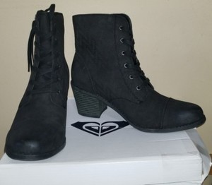 roxy black boots