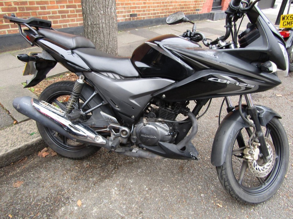 HONDA CBF 125 2015 . PX TO CLEAR , SOLD AS SEEN , RUNS AS IT SHOULD