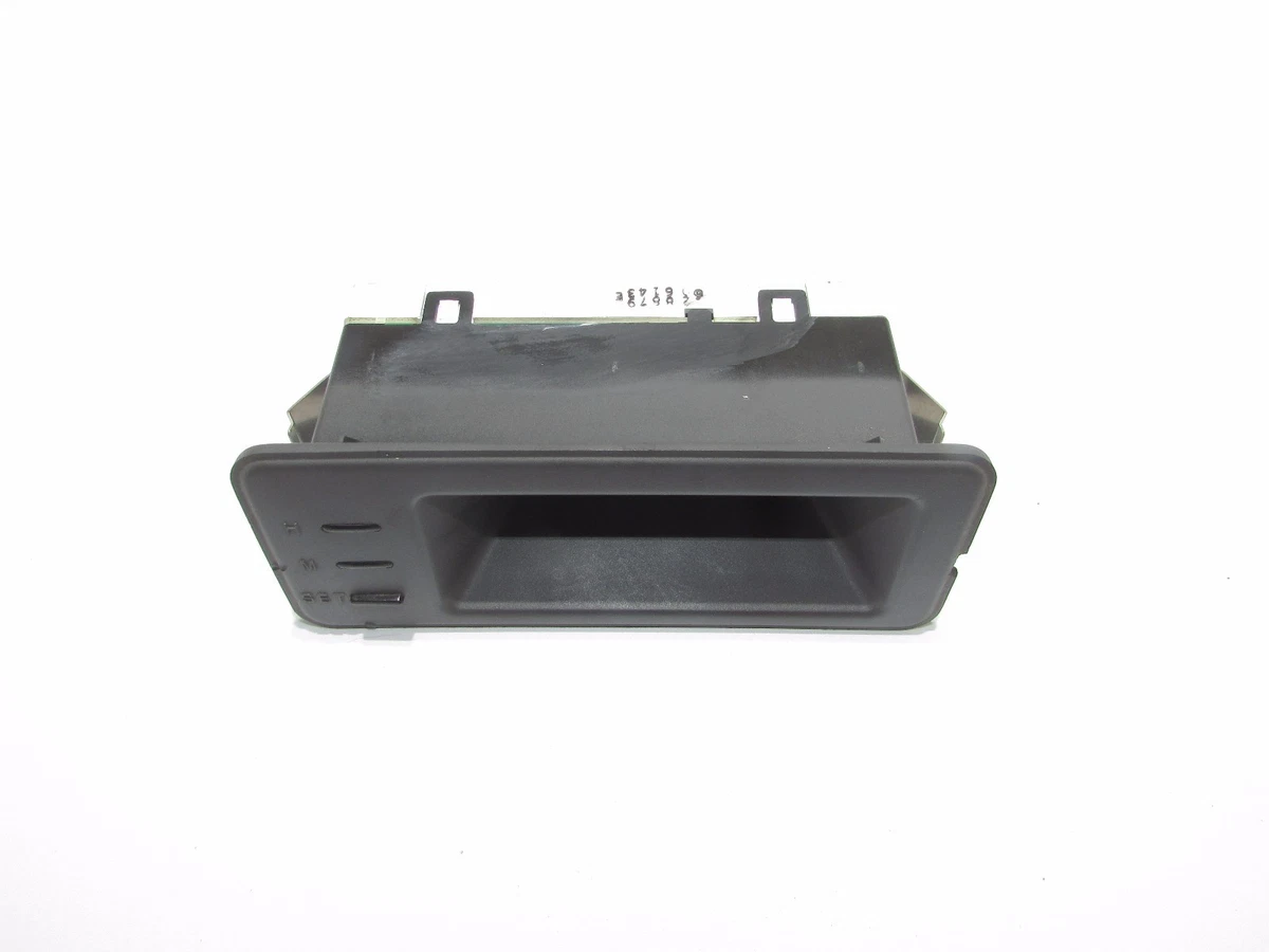 Mitsubishi Space Runner UHR CLOCK screen monitor mb652360 mb521560 