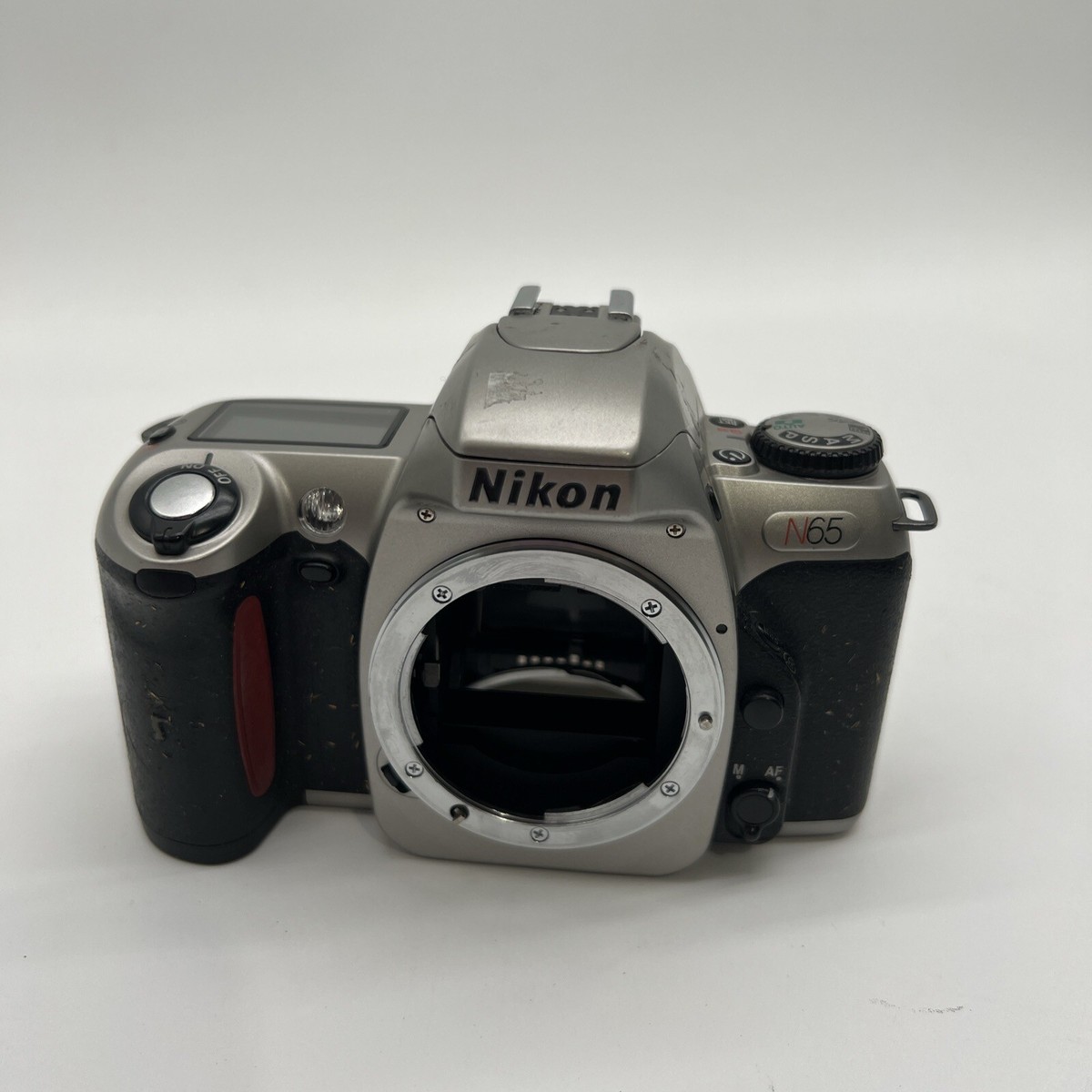 Nikon N65 35mm SLR Film Camera Body PARTS ONLY