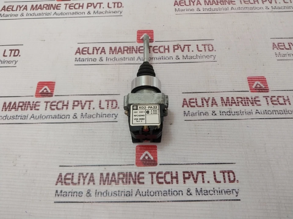 Telemecanique XD2-PA22 Joystick Controller - Image 2 of 4