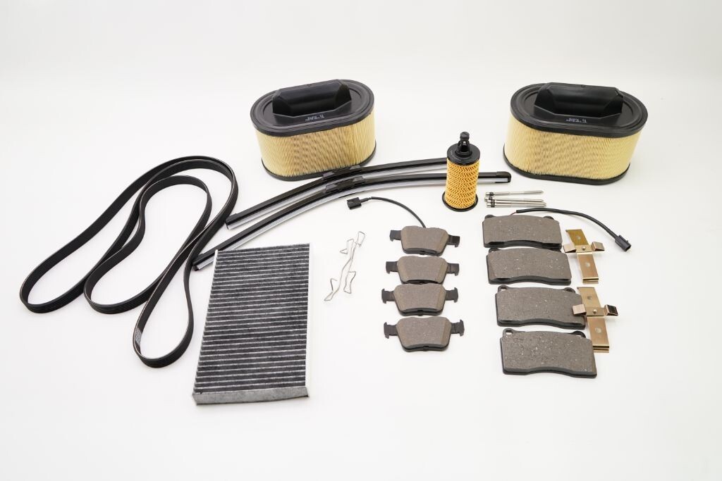 Maserati Ghibli Base brake pads rotors filter belt service kit 795