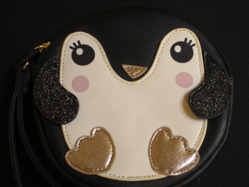 Luv Betsey Betsey Johnson Penguin Wristlet - Picture 2 of 5