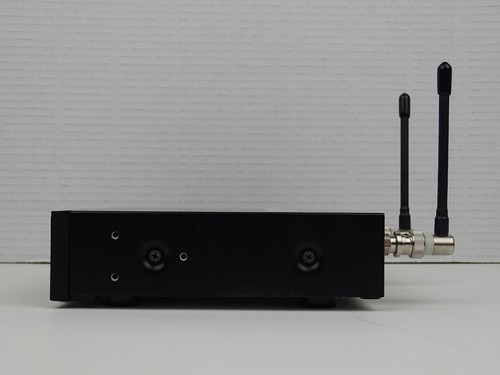 Audio Technica 3000 Series Third Generation UHF Bundle Tested NO POWER SUPPLY - Foto 8 di 24